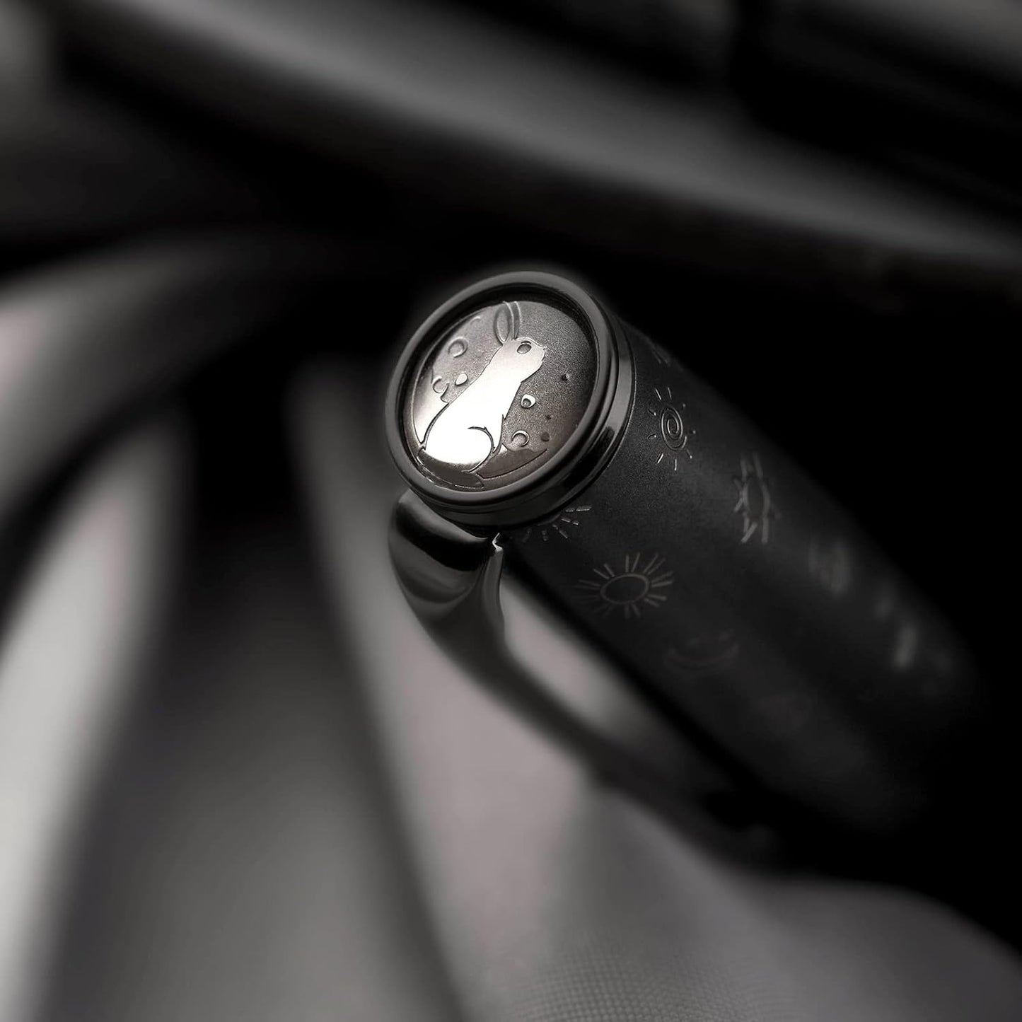 Hongdian N7 Gray Resin Piston Fountain Pen, Iridium Extra Fine Nib Classic Pen Rabbot on Cap Top, Smooth Writing Pen with Metal Box