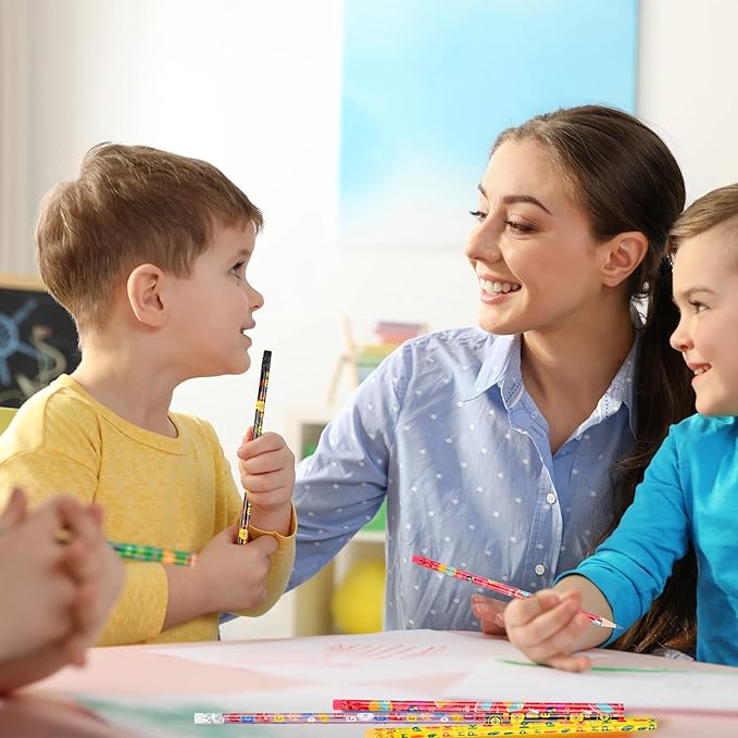 Kolewo4ever 100 Pieces Video Game Themed Pencils Assortment Cylinder Wood Pencils with Various Game Pattern Icons for Party Favors Birthday Party Supplies