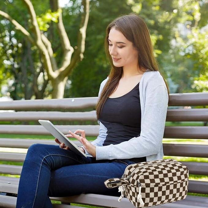 Bluboon Big Capacity Pencil Case Pencil Pouch Pen Case School Supplies Cute Pencil Box Pencil Bag for Teen Girls Boys Women Man (Khaki Brown Checked)