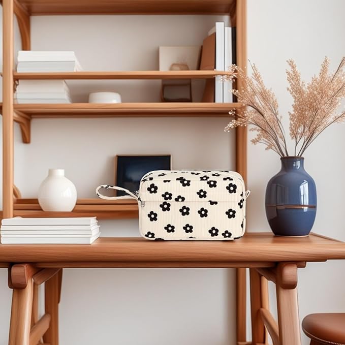 Bluboon Big Capacity Pencil Case Pencil Pouch School Supplies Cute Pencil Box Pencil Bag for Teen Girls Boys Women Man (Black Floral 95)