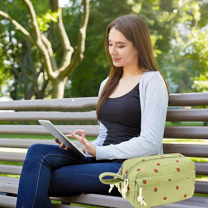 Bluboon Big Capacity Pencil Case Pencil Pouch Pen Case School Supplies Cute Pencil Box Pencil Bag for Teen Girls Boys Women Man (Strawberry Green2)